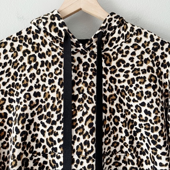 Velvet by Graham and Spencer NWT Kassidy Leopard Print Hoodie Sweatshirt Size XS - Picture 3 of 11